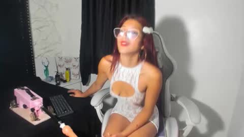 Nathalia Roos rs online show from 11-28-25, 11:18