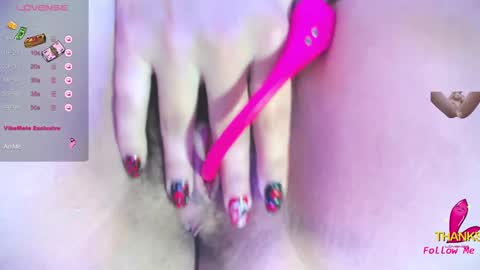 Snapshot of nathalia_zamu chatting on 01-25-25, 06:45 Natha online show from 01-25-25, 06:45