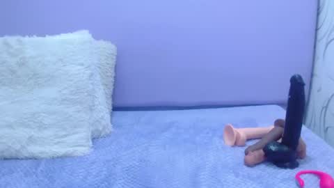 Nathalia online show from 12-17-25, 04:51