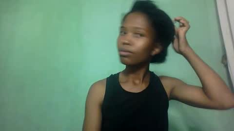 Snapshot of nathalie004 chatting on 10-10-25, 07:18 nathalie004 online show from 10-10-25, 07:18