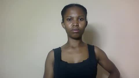 Snapshot of nathalie004 chatting on 11-04-25, 05:06 nathalie004 online show from 11-04-25, 05:06