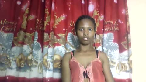 Snapshot of nathalie004 chatting on 11-25-25, 05:51 nathalie004 online show from 11-25-25, 05:51