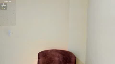 NATHALIE online show from 04-18-26, 07:07