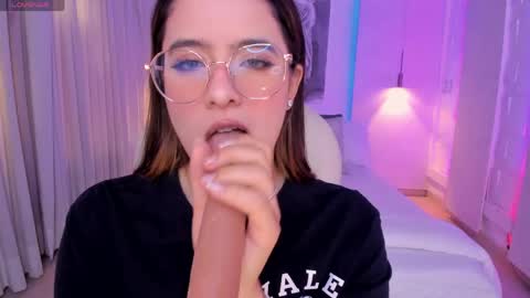 NATHALIE online show from 04-23-26, 12:29