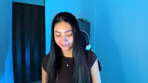 Snapshot of nathalie_rose chatting on 09-27-25, 05:23 Nathalie online show from 09-27-25, 05:23