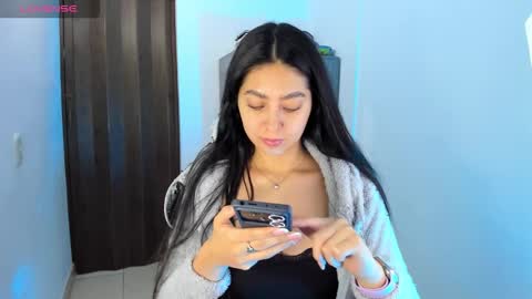 Nathalie online show from 12-17-25, 05:02