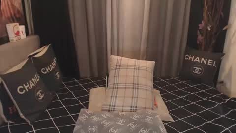 Snapshot of nathaliehuges chatting on 10-01-25, 03:01 Goddess Nathalie online show from 10-01-25, 03:01