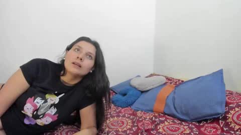 Snapshot of nathaly_love96 chatting on 03-11-25, 11:37 Nathaly online show from 03-11-25, 11:37