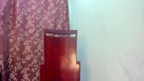 Snapshot of nathaly_love96 chatting on 12-19-25, 08:05 Nathaly online show from 12-19-25, 08:05