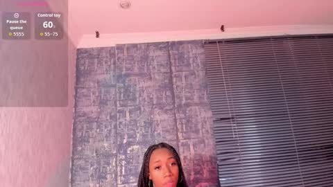 Snapshot of nathalyleen chatting on 10-13-25, 08:31 online show from 10-13-25, 08:31