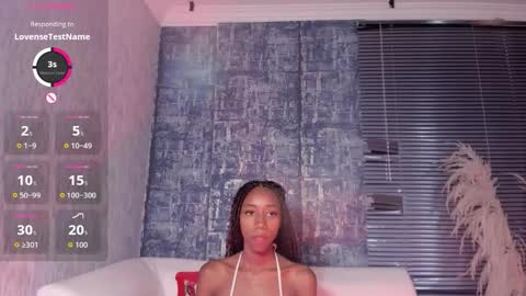 Snapshot of nathalyleen chatting on 11-20-25, 09:03 online show from 11-20-25, 09:03