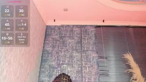 Snapshot of nathalyleen chatting on 11-30-25, 08:13 online show from 11-30-25, 08:13