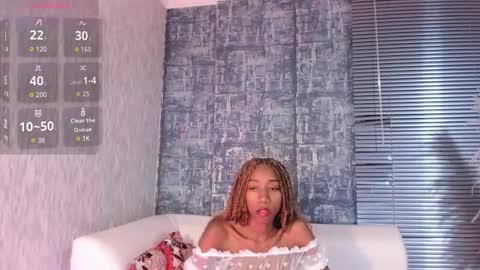 Snapshot of nathalyleen chatting on 12-20-25, 08:38 online show from 12-20-25, 08:38