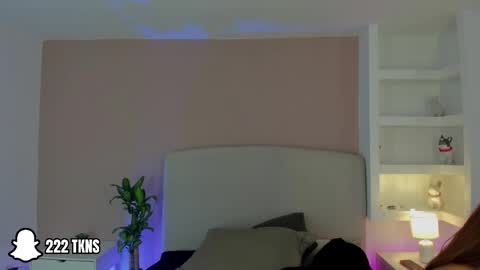 Snapshot of nathalyn05 chatting on 05-01-26, 10:42 NATHALY online show from 05-01-26, 10:42