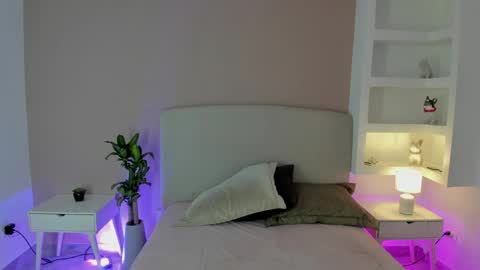 Snapshot of nathalyn05 chatting on 05-05-26, 10:45 NATHALY online show from 05-05-26, 10:45