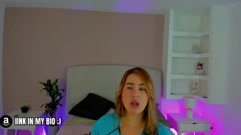 Snapshot of nathalyn05 chatting on 05-08-26, 10:42 NATHALY online show from 05-08-26, 10:42