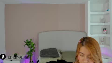 Snapshot of nathalyn05 chatting on 05-23-26, 10:41 NATHALY online show from 05-23-26, 10:41