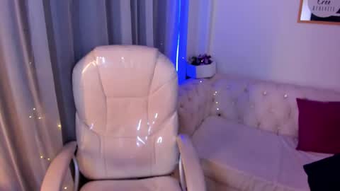 nathalyy_ds online show from 10-05-25, 07:28