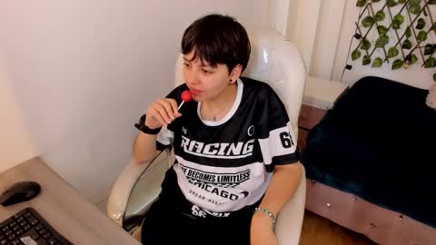 nathalyy_ds online show from 11-18-25, 08:02