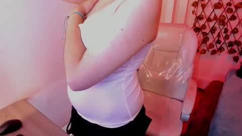 Snapshot of nathalyy_ds chatting on 12-17-25, 08:15 nathalyy_ds online show from 12-17-25, 08:15