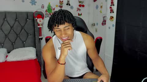 Snapshot of nathan_sexy247 chatting on 12-19-24, 02:01 Nathan online show from 12-19-24, 02:01