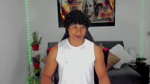 Snapshot of nathan_sexy247 chatting on 01-22-25, 12:27 Nathan online show from 01-22-25, 12:27