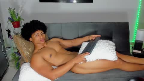 Snapshot of nathan_sexy247 chatting on 10-09-25, 03:21 Nathan online show from 10-09-25, 03:21