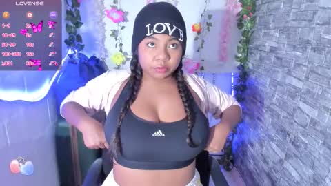 Naty online show from 12-01-25, 04:39