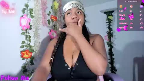 Snapshot of nathasha_jhonsom_ chatting on 06-14-26, 10:34 Naty online show from 06-14-26, 10:34