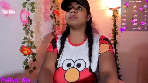 Snapshot of nathasha_jhonsom_ chatting on 06-16-26, 11:24 Naty online show from 06-16-26, 11:24