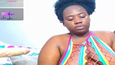 Snapshot of nathasha_miller2 chatting on 05-10-26, 05:56 nathasha online show from 05-10-26, 05:56