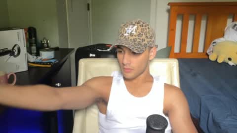 Snapshot of native_boy2 chatting on 02-05-26, 08:35 native_boy2 online show from 02-05-26, 08:35