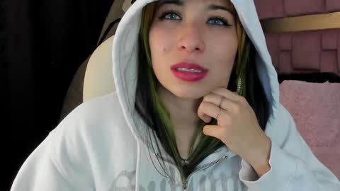 Snapshot of natsuki_09 chatting on 12-10-24, 07:58 Nat  online show from 12-10-24, 07:58