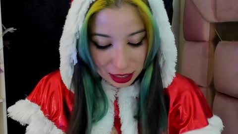 Snapshot of natsuki_09 chatting on 12-27-24, 04:04 Nat  online show from 12-27-24, 04:04