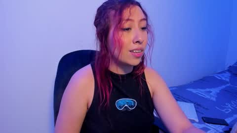 Snapshot of natt15 chatting on 10-17-25, 07:38 Natalia online show from 10-17-25, 07:38