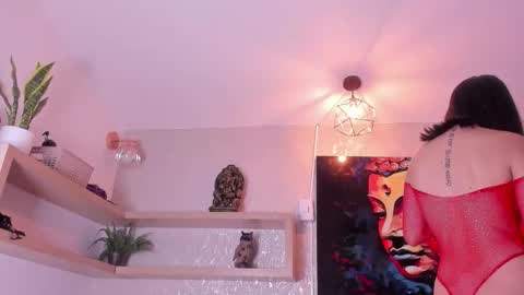 Snapshot of natt_collins chatting on 12-19-25, 02:29 Natalia online show from 12-19-25, 02:29