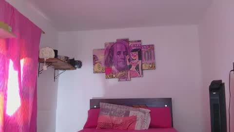 Snapshot of natty_01 chatting on 12-28-24, 02:21 natalia online show from 12-28-24, 02:21