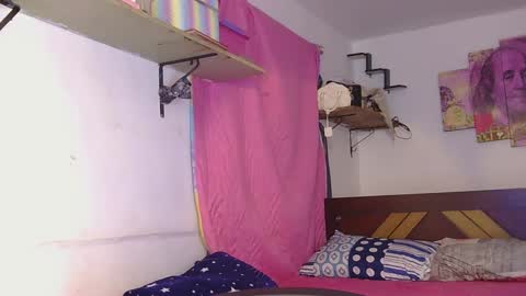 Snapshot of natty_01 chatting on 01-18-25, 01:51 natalia online show from 01-18-25, 01:51