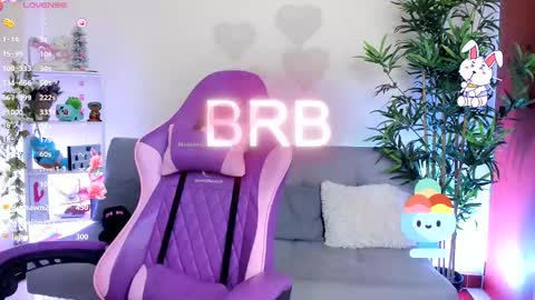 Snapshot of natty_romanof_1 chatting on 02-24-25, 04:04 natty online show from 02-24-25, 04:04