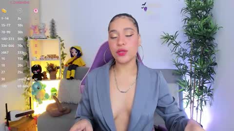 Snapshot of natty_romanof_1 chatting on 11-28-25, 11:02 natty online show from 11-28-25, 11:02