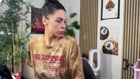 NATTY FIERROS online show from 10-09-25, 08:01