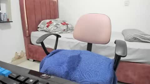 Andrea  online show from 10-10-25, 06:12