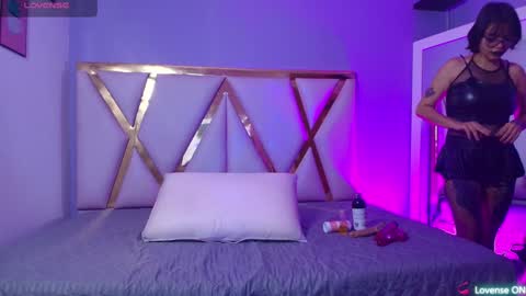 Gwen  online show from 12-23-24, 01:13