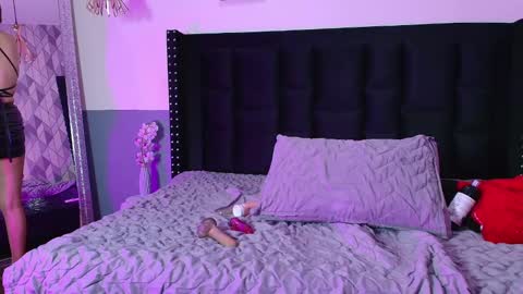 Gwen  online show from 01-02-25, 07:07