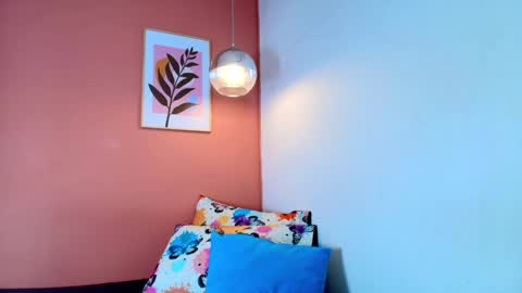 Gwen  online show from 01-14-25, 03:47