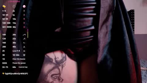 Gwen  online show from 02-13-25, 05:26