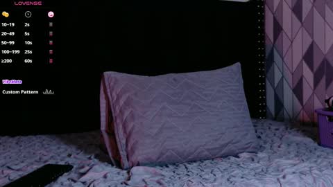 Gwen  online show from 09-26-25, 07:51