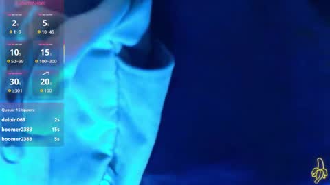 Snapshot of naturaltitss_ chatting on 05-17-26, 07:43 Gwen online show from 05-17-26, 07:43