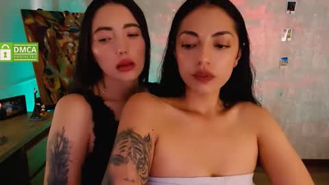 Snapshot of natval_ chatting on 02-19-26, 10:28 Natalia Valeria online show from 02-19-26, 10:28