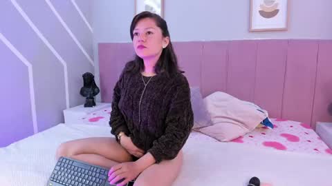 Snapshot of natybliss chatting on 05-05-26, 05:37 natybliss online show from 05-05-26, 05:37
